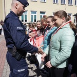 8c. Wręcznie medali i upominków dla każdego z uczestników.jpg