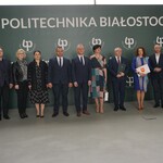 10. Współne zdjęcie uczestników konferencji.jpg