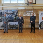 1. Od lewej - Marcin Bobrowski, Waldemar Remfeld i Krzysztof Gutowski.jpg
